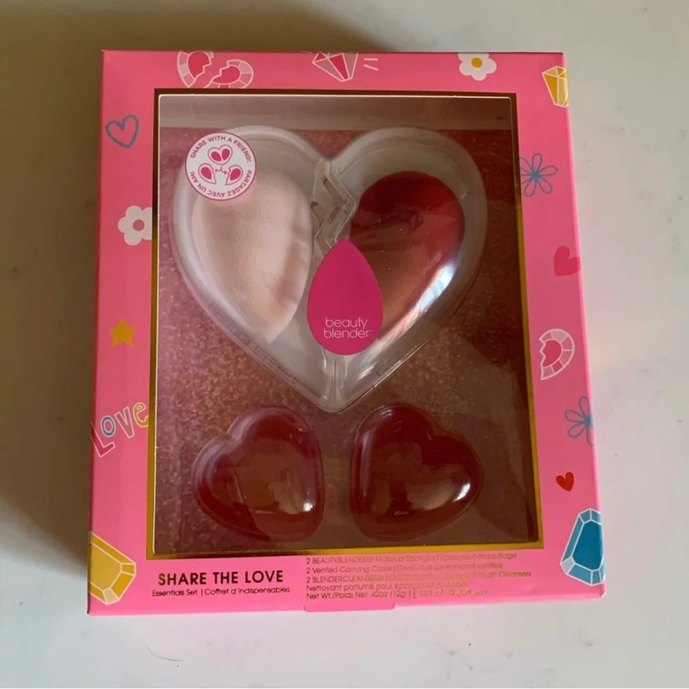 NEW BeautyBlender Share The Love 6- Piece Essentials Set